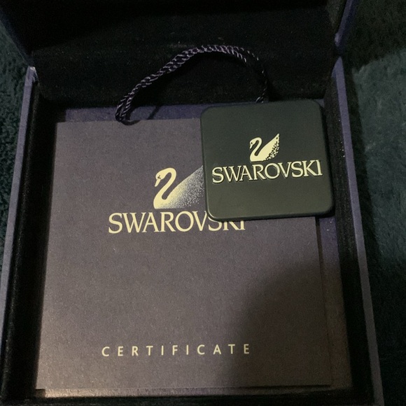 SWAROVSKI NECKLACE AND EARRINGS - Picture 3 of 3